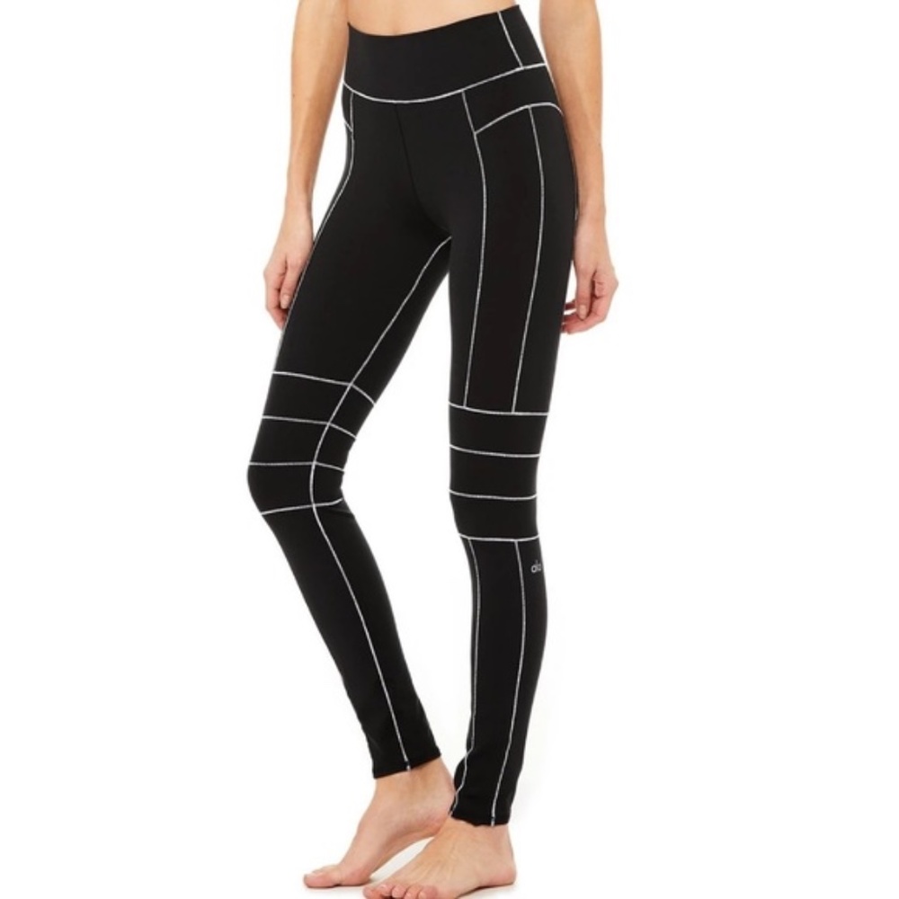 Alo Yoga Black Leggings with Contrast White Stitching
